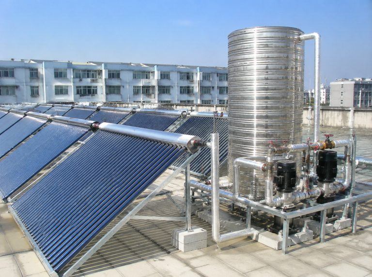 任城区商用大容量真空管太阳能热水系统